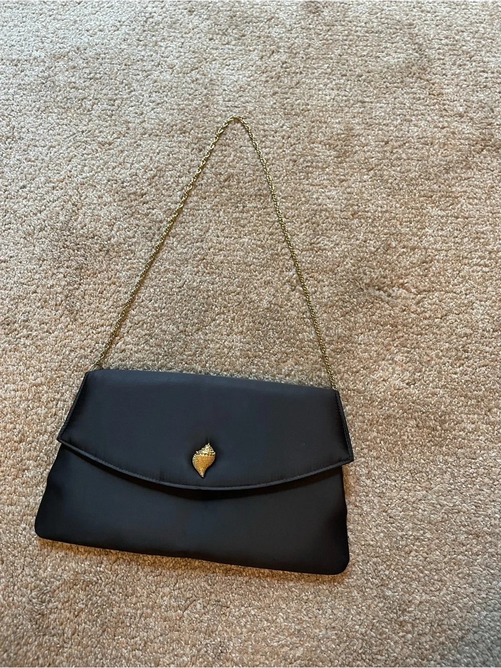 VTG 1960’s Miss Lewis Classic Black Satin Chain-Handle Evening Bag Gold Seashell
